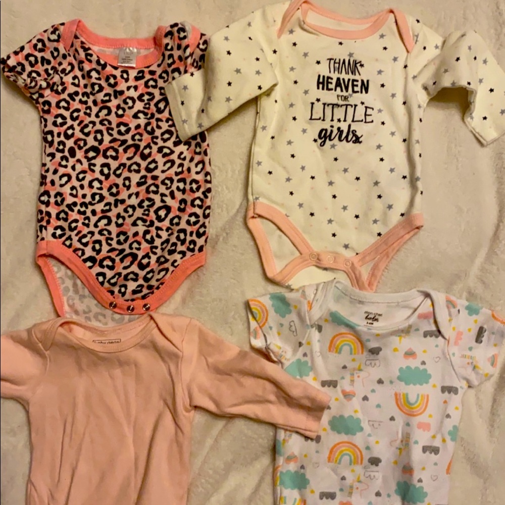 Baby onesies 0-3 months